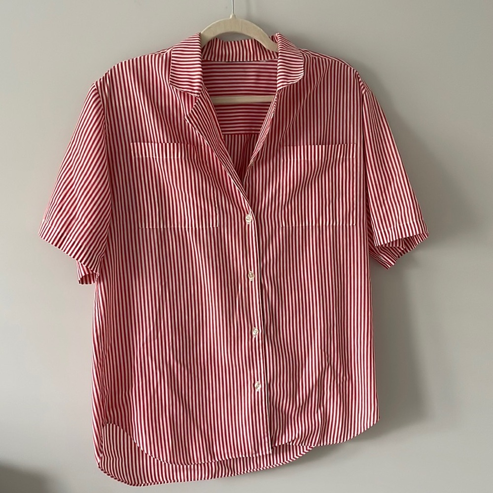 Red and White Striped Short Sleeve Cotton Button Down, Size Large